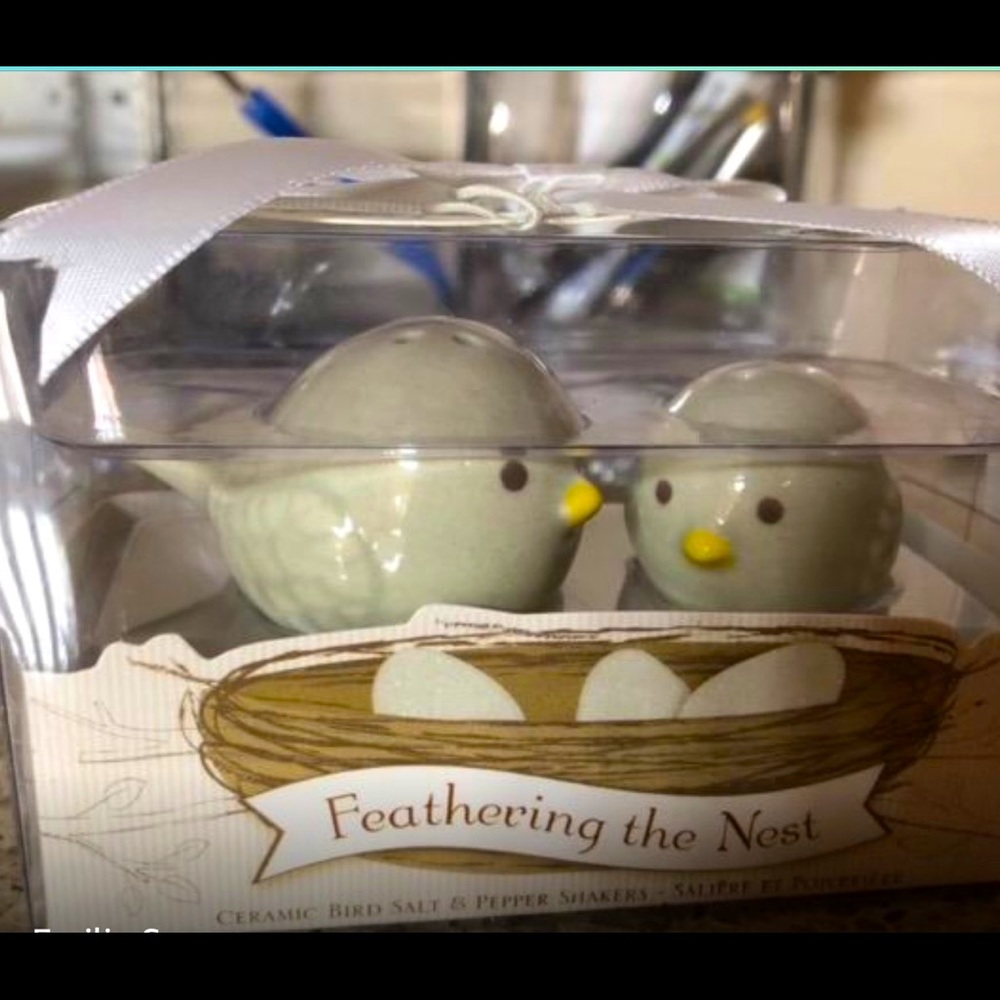 Kate Aspen Ceramic Bird Salt/Pepper Set